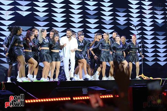 تامر حسنى يقدم أغانى "لينا معاد" و"حبك لو غلطة" فى حفل مهرجان العلمين.. صور