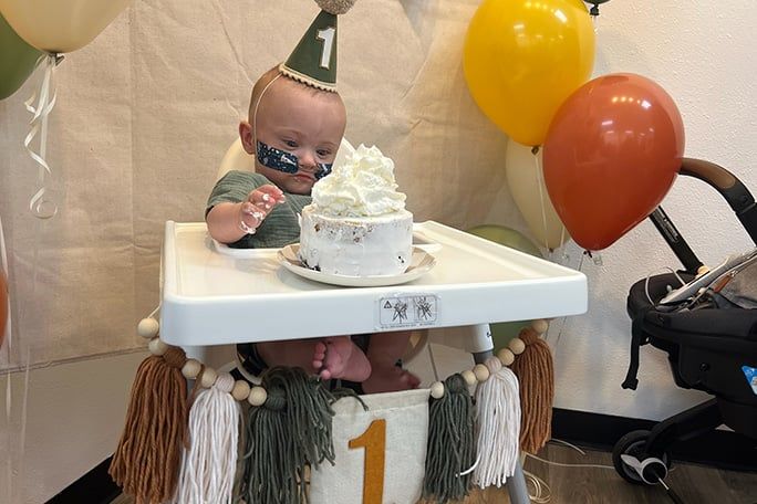 مولود أد الصابونة.. طفل مبتسر يدخل موسوعة جينيس فى عيد ميلاده الأول "فيديو"