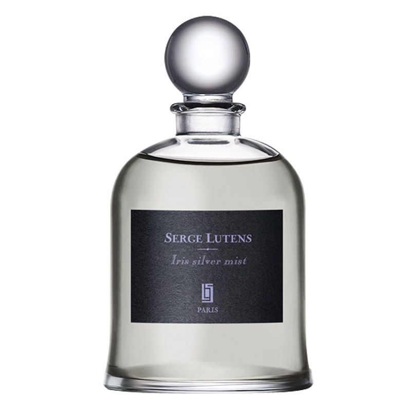 ما هي العطور التي تحتوي على السوسن؟ إليك أجمل الخيارات