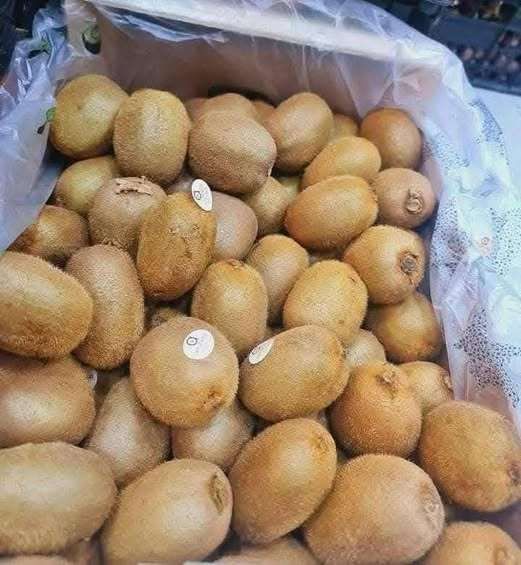 ارتفاع جنوني بأسعار هذه الفاكهة بعدن