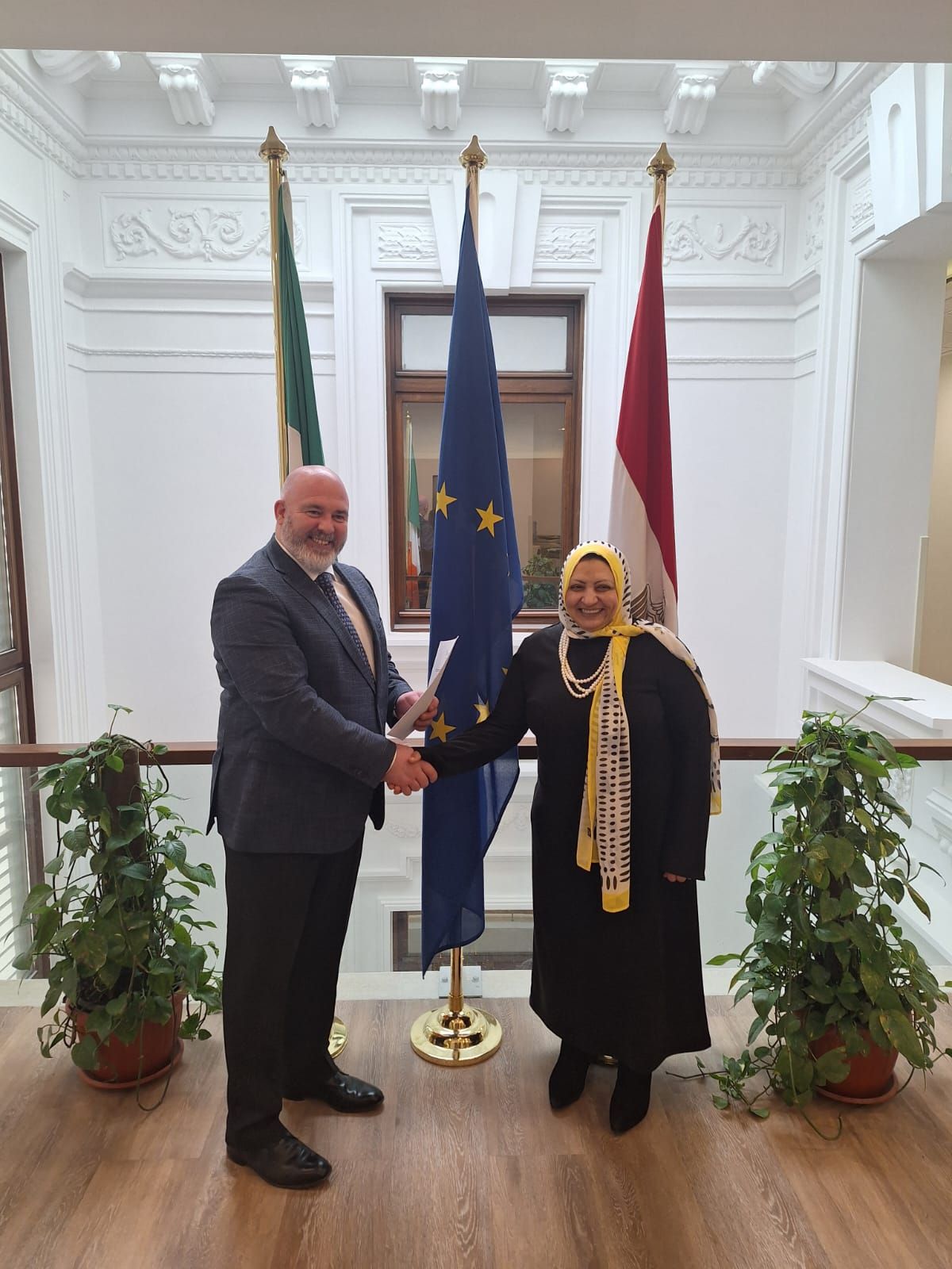 مرسال عضو التحالف الوطنى توقع اتفاقا مع سفارة أيرلندا لتعزيز الرعاية بدار ضيافة المرضى