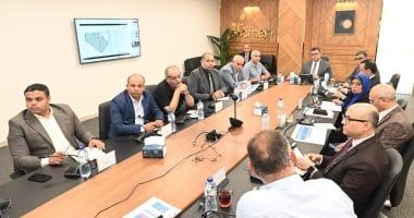 وزير الإسكان يواصل متابعة موقف مبيعات وتسويق المشروعات بالمدن الجديدة