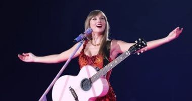 تايلور سويفت تعود بمشروع جديد فى سرية بعد قضاء استراحة مع حبيبها ترافيس كيلسي