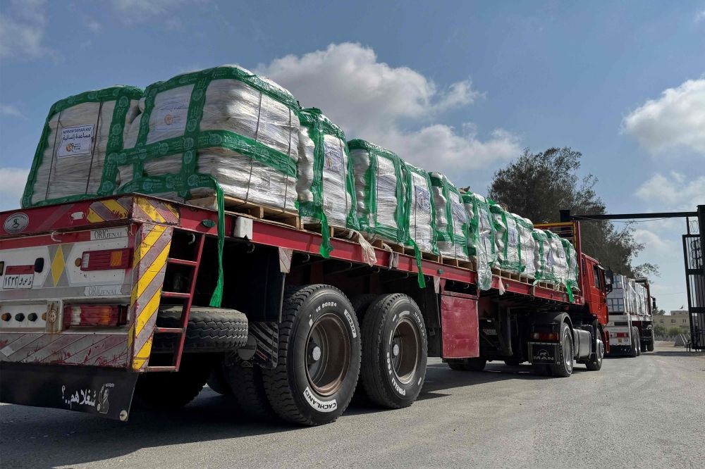 كم شاحنة مساعدات يحتاجها قطاع غزة يوميًا؟.. "الأونروا" توضح