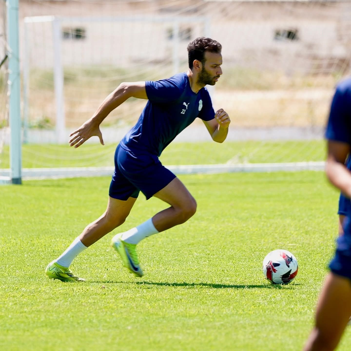 المصرى يؤدي مراناً صباحياً بمدينة سوسة بعد ودية الترجي.. صور