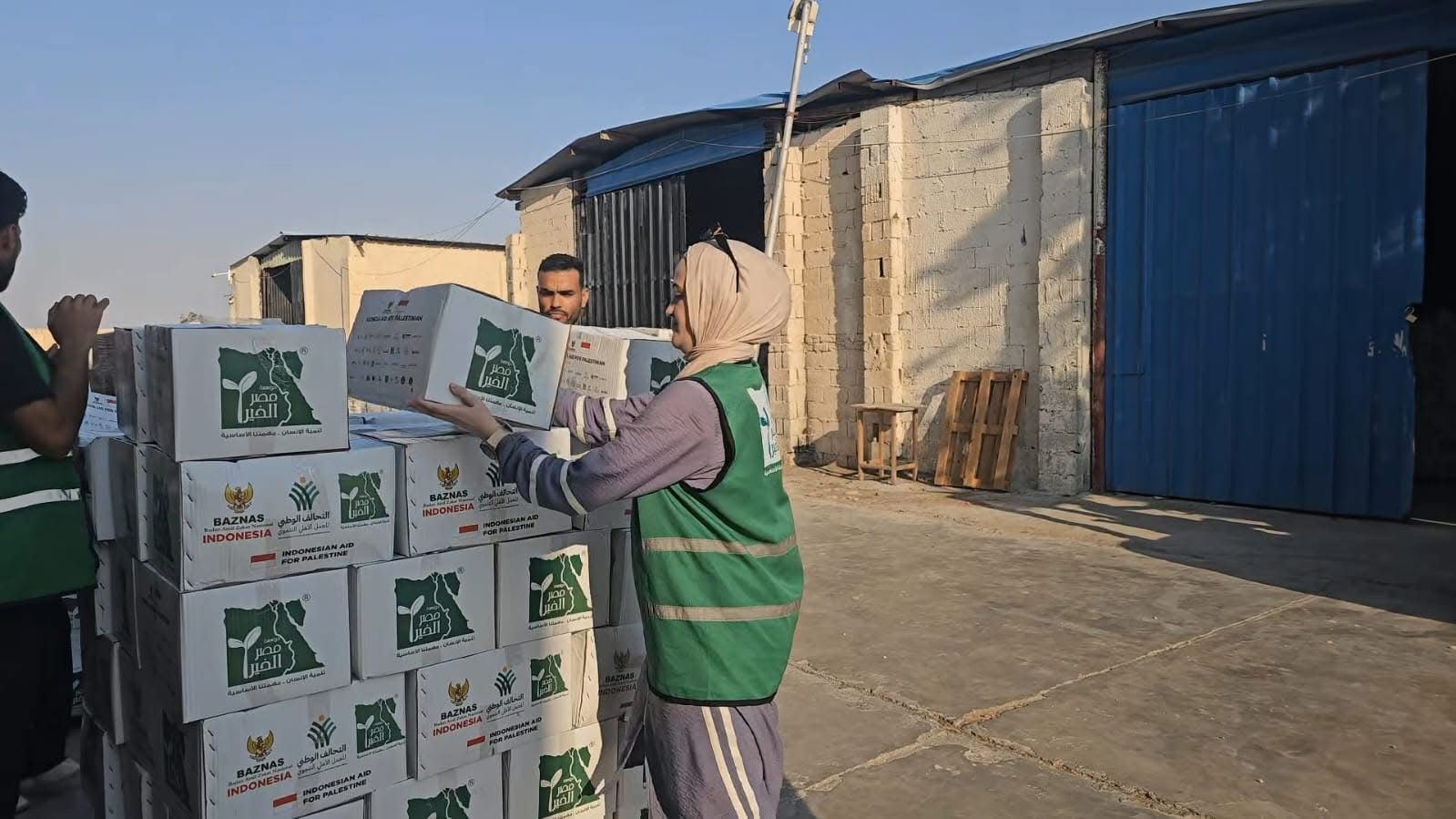 التحالف الوطنى يستعد لإطلاق قافلة مساعدات غذائية وطبية لقطاع غزة.. صور