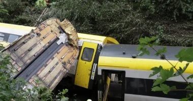 مقتل 4 على الأقل إثر خروج قطار يحمل نحو 100 راكب عن مساره جنوب ألمانيا - الخليج 365