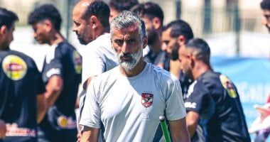 ريبيرو يناقش مع معاونيه برنامج المرحلة الثانية من إعداد الأهلي