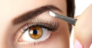 خلى بالك.. إزالة الحواجب فى صالونات التجميل قد تسبب فشلاً كبدياً