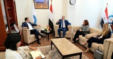 وزير البترول يستقبل وفدا رفيع المستوى من شركة شل العالمية
