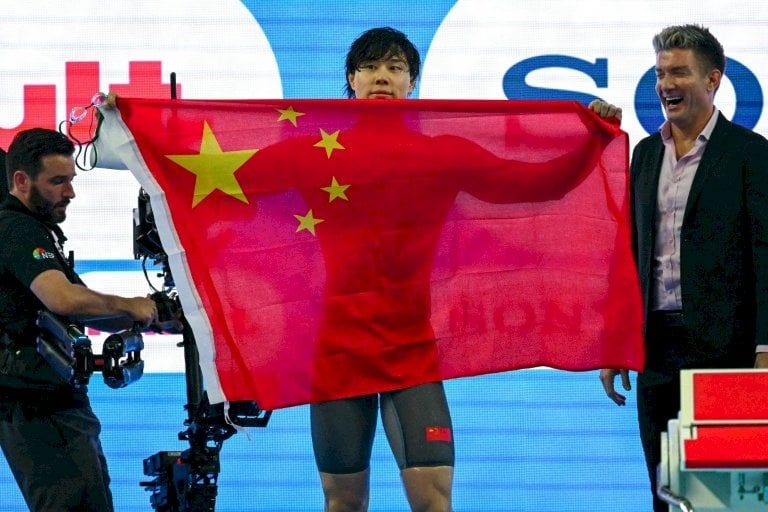 مونديال السباحة: الصيني تشين هايانغ يفوز بسباق 100 م صدرا