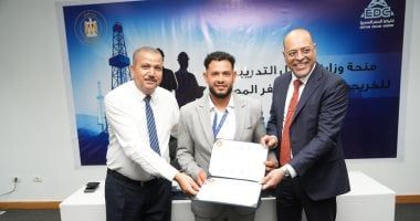 وزير العمل: نستهدف تدريب 600 شخصا في مجالات الخدمات البترولية