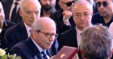 الرئيس اللبناني جوزيف عون يمنح زياد الرحباني وسام الأرز الوطني رتبة كوماندو