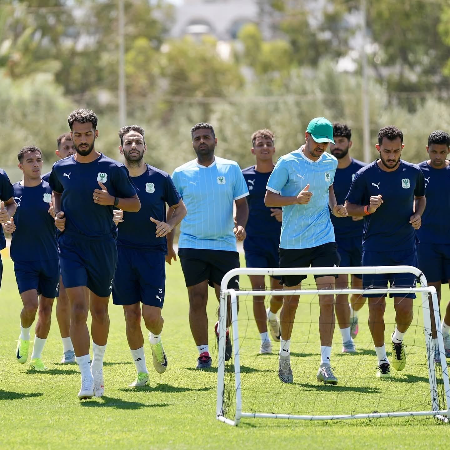 المصرى يؤدي مراناً صباحياً بمدينة سوسة بعد ودية الترجي.. صور