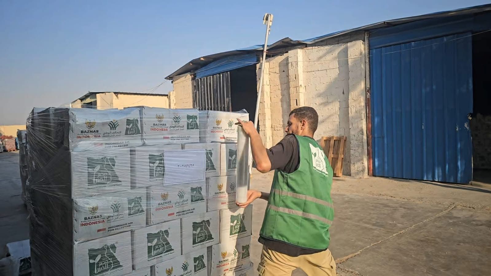 التحالف الوطنى يستعد لإطلاق قافلة مساعدات غذائية وطبية لقطاع غزة.. صور