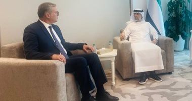 وزير البترول يلتقى بوزير الطاقة الاماراتى بأبو ظبي