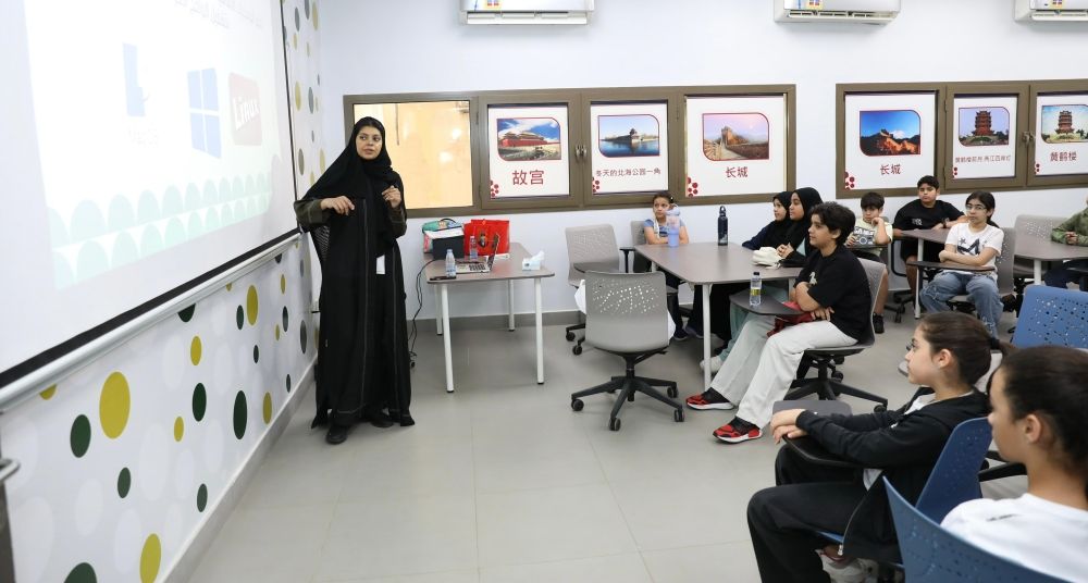 أخبار من السعودية.. "صُنّاع الذكاء" يُنمي مهارات الأطفال التقنية في جدة