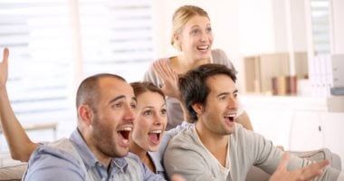 تجربة بريطانية..أطباء يدعون مرضى الاكتئاب لمباريات كرة القدم كنوع من العلاج