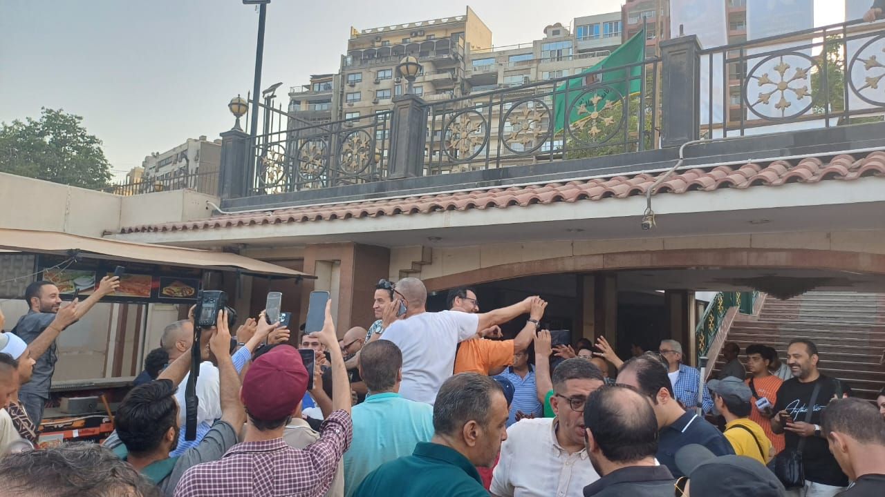 احتفالات بالطبل والمزمار بعد فوز أعضاء مجلس نقابة الموسيقيين بانتخابات التجديد النصفى.. صور