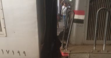 قطار يصطدم بالرصيف فى محطة مصر دون إصابات.. صور - الخليج 365