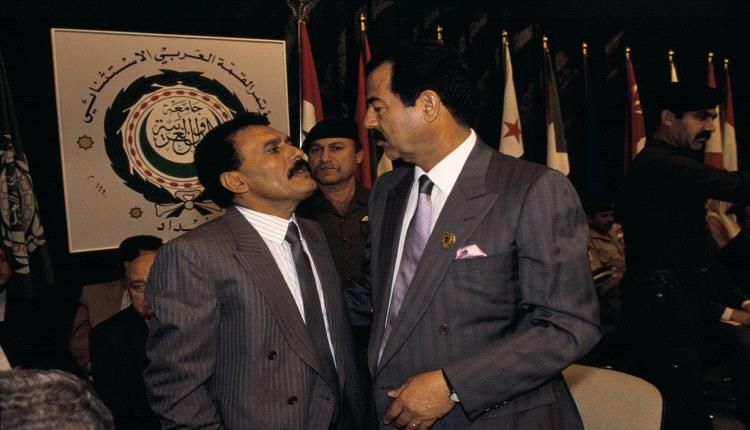 القربي يكشف كواليس العلاقة المحرمة بين زعيمين هزّا الشرق الأوسط "شاهد"