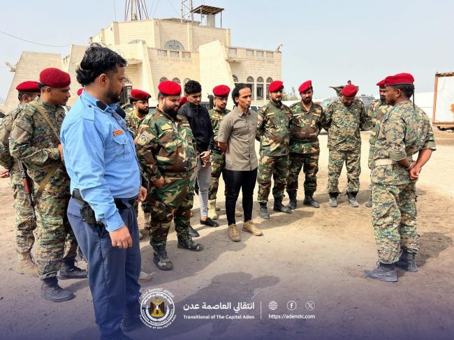 السقاف يتفقد ميناء المنطقة الحرة بعدن ويؤكد على تعزيز الأمن ومكافحة التهريب