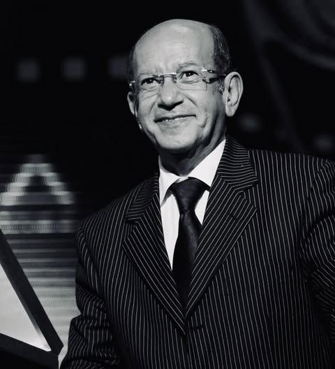 يا ألذ لطف وأذكى لبيب لك الرحمة.. بيومي فؤاد ينعي لطفي لبيب