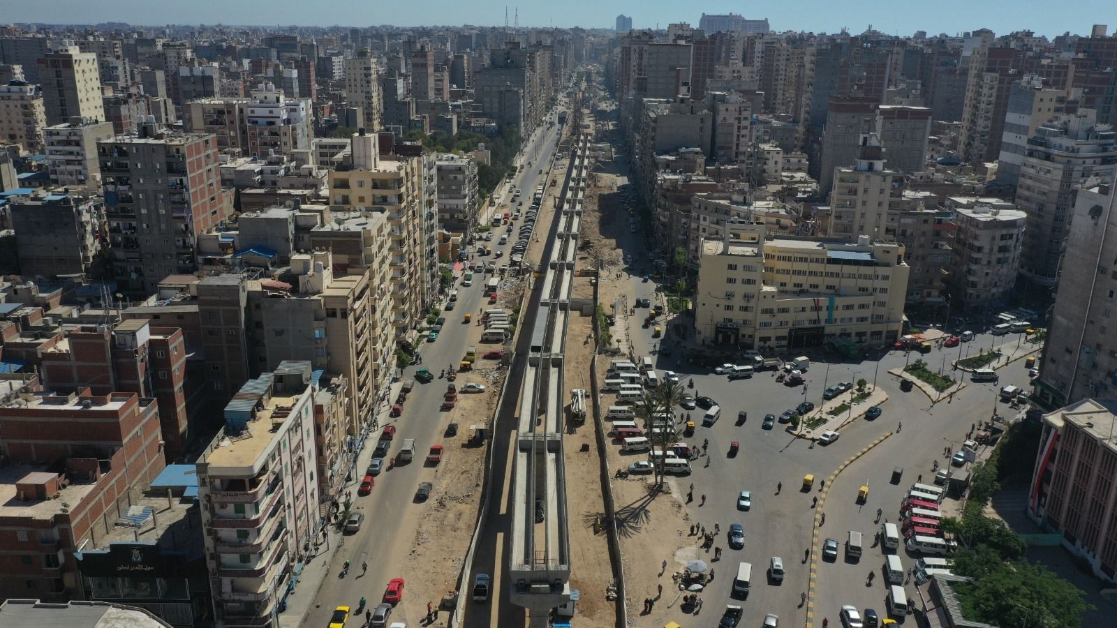 شاهد أعمال تركيب الكمرات وتقدم أعمال تنفيذ مشروع مترو الإسكندرية