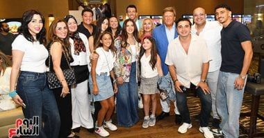 دنيا سمير غانم ورامي رضوان وابنتهما كايلا يضيفون بهجة على العرض الخاص لفيلم روكي الغلابة.. صور