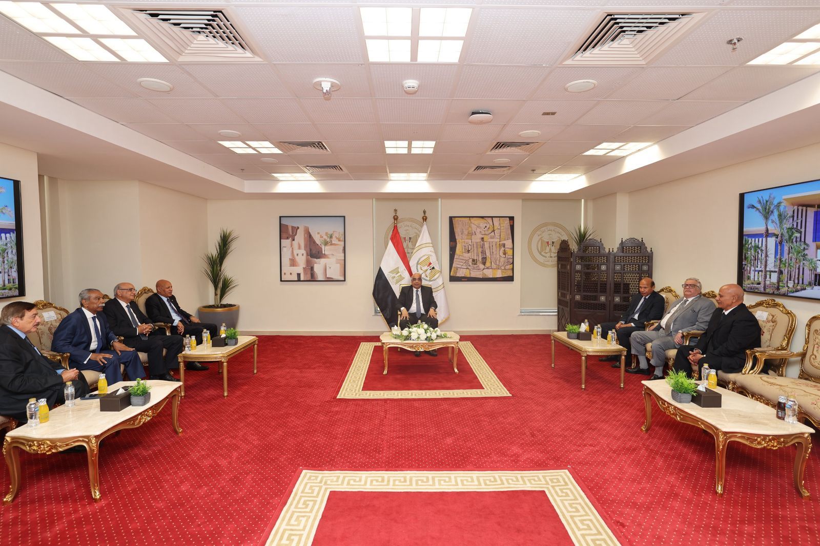 وزير العدل يلتقى برؤساء محاكم الاستئناف لتطوير منظومة التقاضى