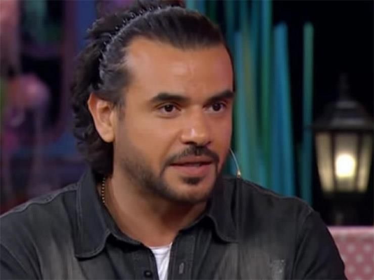 ساموزين يطرح "باب وخبط" ويعود إلى الإخراج بعد غياب 15 عاما (فيديو)