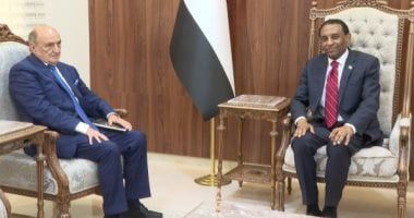 رئيس وزراء السودان يبحث استعادة عضوية بلاده فى الاتحاد الإفريقى