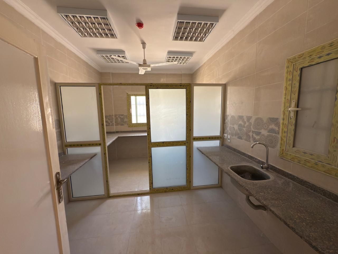 بدء تسليم أول وحدة صحية بمنطقة غرب المطار بأكتوبر الجديدة.. استعدادا لتشغيلها