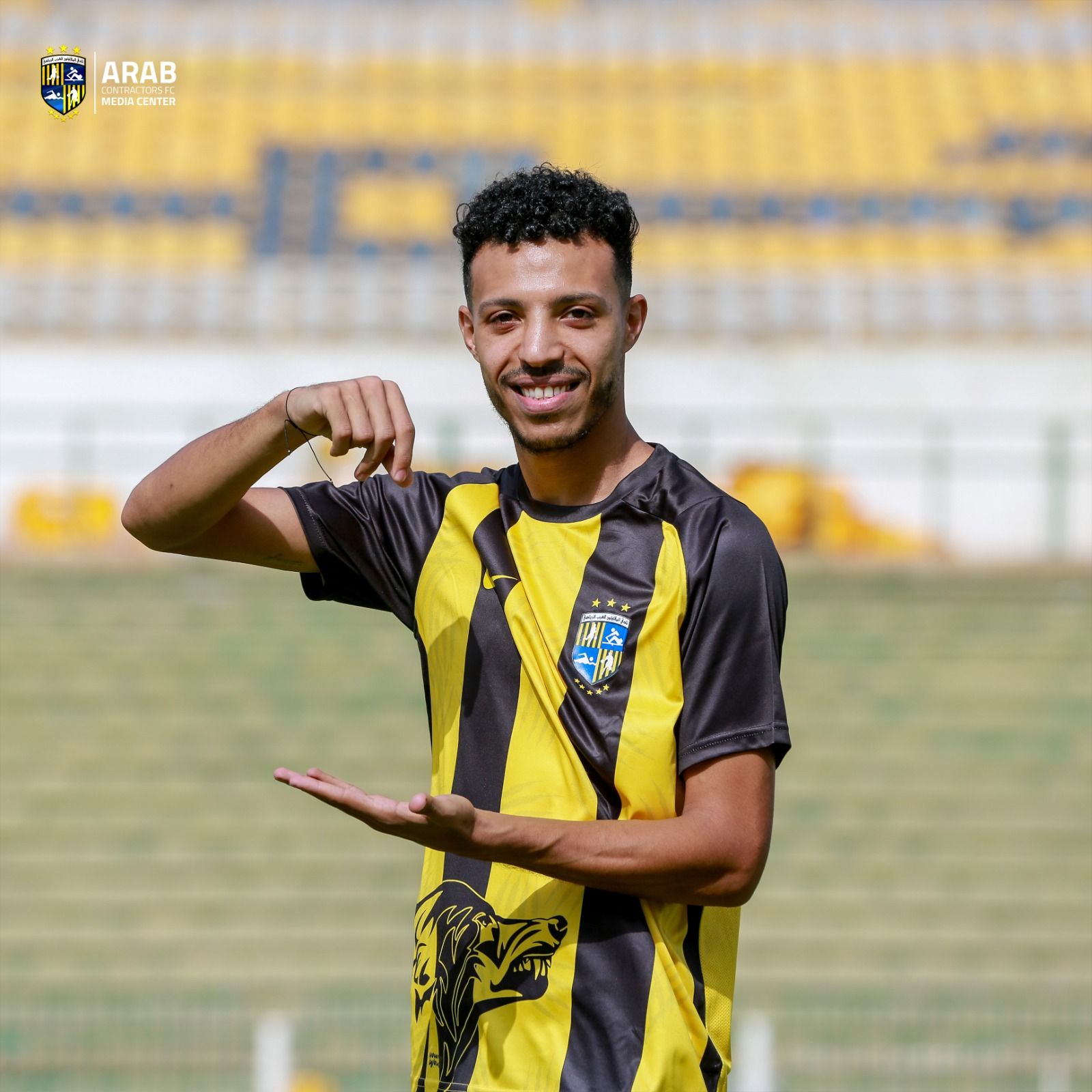 المقاولون العرب يعلن ضم إسلام جابر لاعب الزمالك السابق