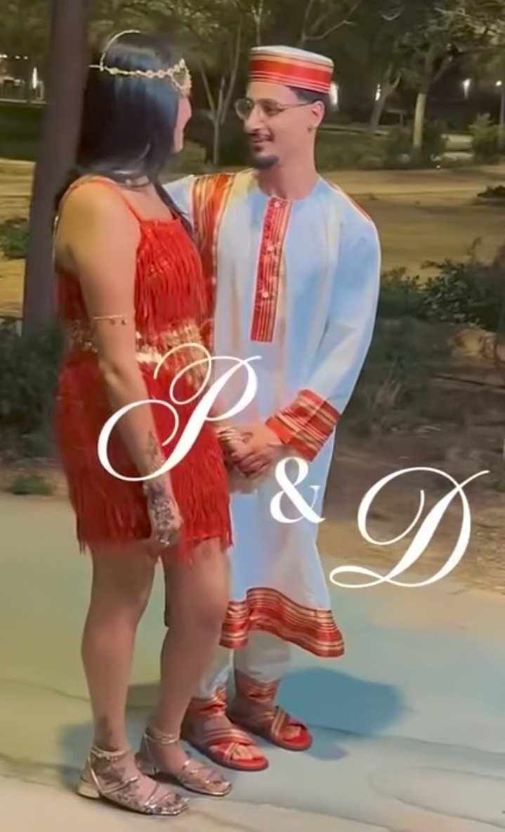 شاهد بالصور والفيديو.. بسبب فستان العروس القصير والمثير..جلسة تصوير عريس سوداني وعروسته تثير ضجة إسفيرية غير مسبوقة ومتابع يكشف التفاصيل!!