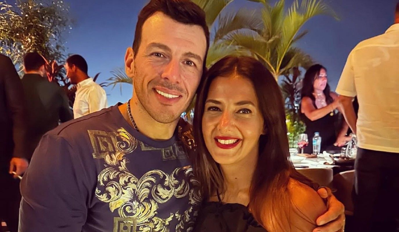 رامي رضوان يفاجئ زوجته دنيا سمير غانم وابنتهما كايلا بالعرض الخاص لـ روكي الغلابة