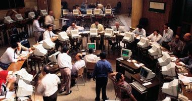 صعود مؤشرات البورصة بمستهل تعاملات جلسة نهاية الأسبوع