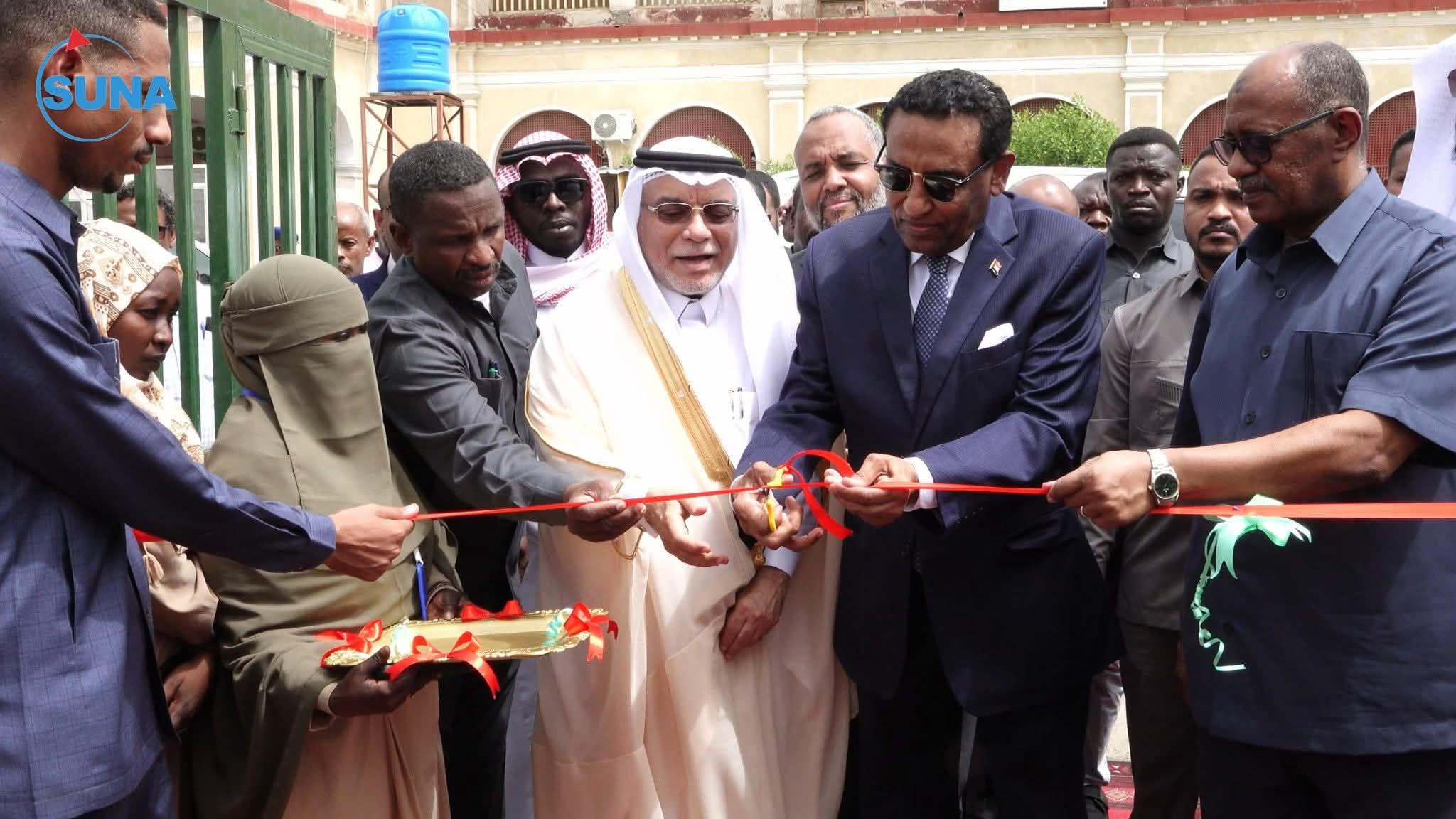 بدعم من المملكة العربية السعودية رئيس الوزراء يدشن عددا من المنشآت الخدمية ببورتسودان