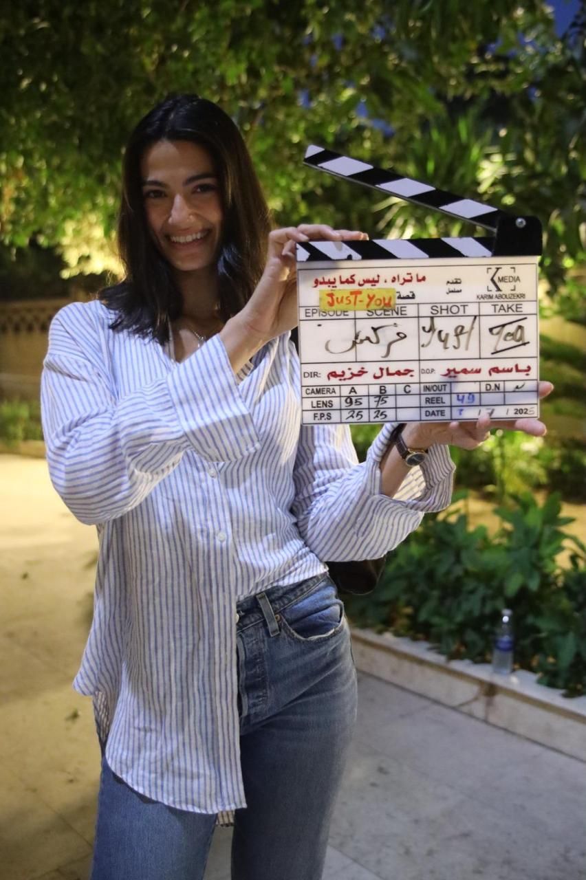 صناع حكاية Just You من مسلسل ما تراه ليس كما يبدو يحتفلون بانتهاء التصوير