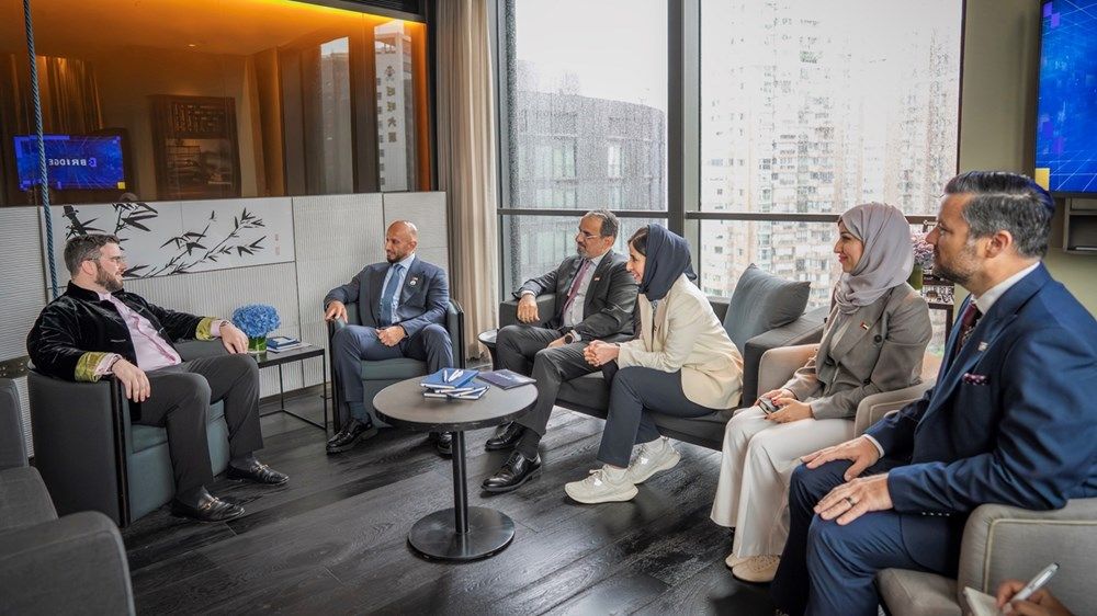 عبدالله آل حامد يلتقي عدداً من قيادات الإعلام والتكنولوجيا في شنغهاي