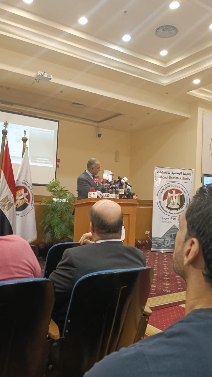 كارنيهات بـ"باركود" لـ25 ألف متابع محلى ودولى وإعلامى لانتخابات مجلس الشيوخ - الخليج 365