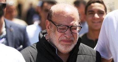 صلاح عبد الله وأشرف زكى وأحمد عبد العزيز يقدمون واجب العزاء فى رحيل لطفى لبيب