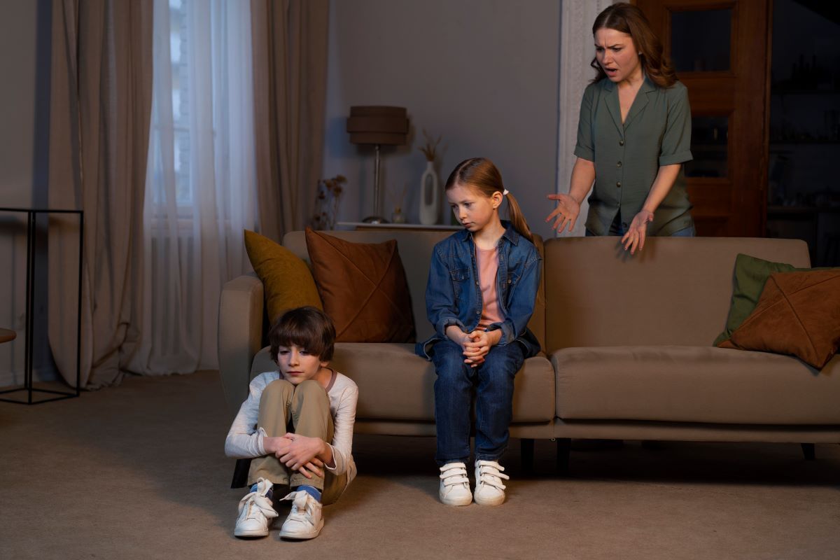 3 أخطاء تربوية هامة لا تقعي بها مع طفلك لأنها تدمر شخصيته