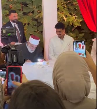 حسام عبد المجيد مدافع الزمالك يحتفل بعقد قرانه.. صور