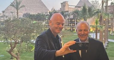 هاني أبو ريدة يستقبل انفانتينو في العلمين