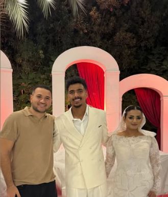 حسام عبد المجيد مدافع الزمالك يحتفل بعقد قرانه.. صور