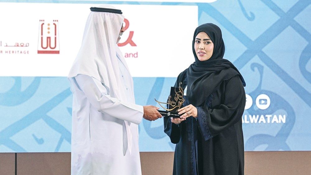 نهيان بن مبارك: رئيس الدولة حريص على تمكين أبناء وبنات الوطن