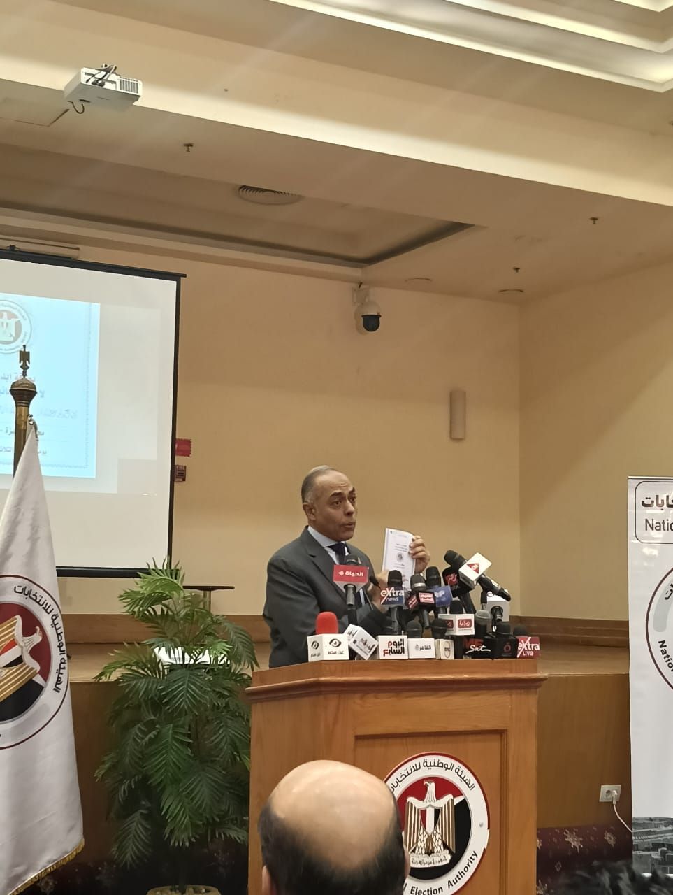 كارنيهات بـ"باركود" لـ25 ألف متابع محلى ودولى وإعلامى لانتخابات مجلس الشيوخ - الخليج 365