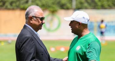 رئيس نادي البنك الأهلي يحفز اللاعبين في التدريبات استعداداً للموسم الجديد