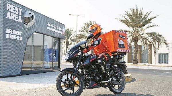 «النقل المتكامل» يدشّن استراحتين لسائقي دراجات التوصيل بأبوظبي